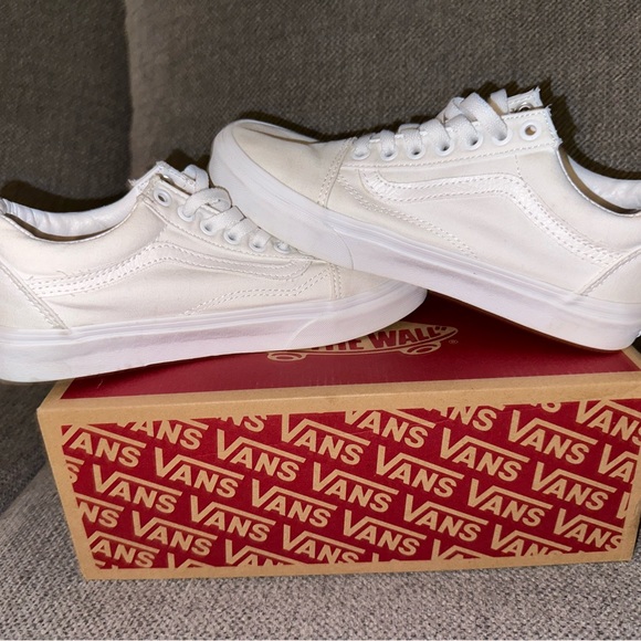Vans Old Skool - Picture 1 of 5